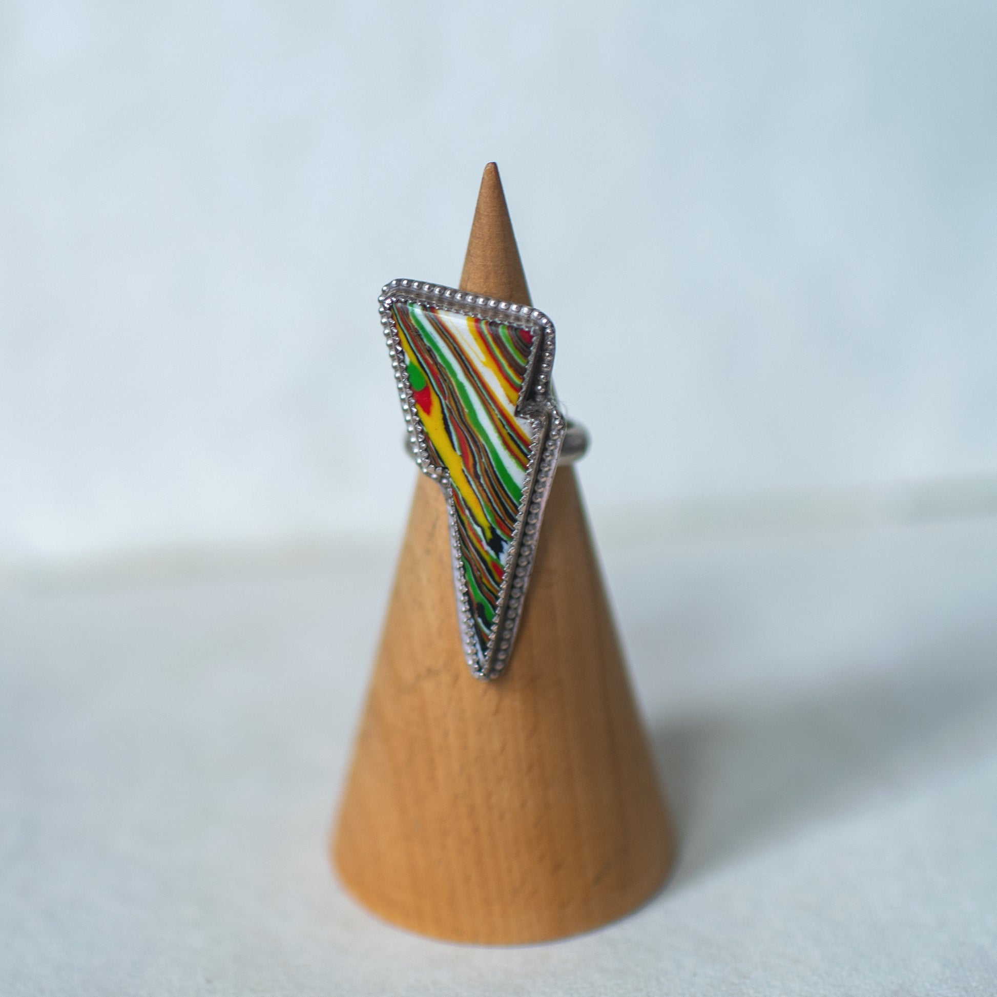Rasta Bolt. Size 8