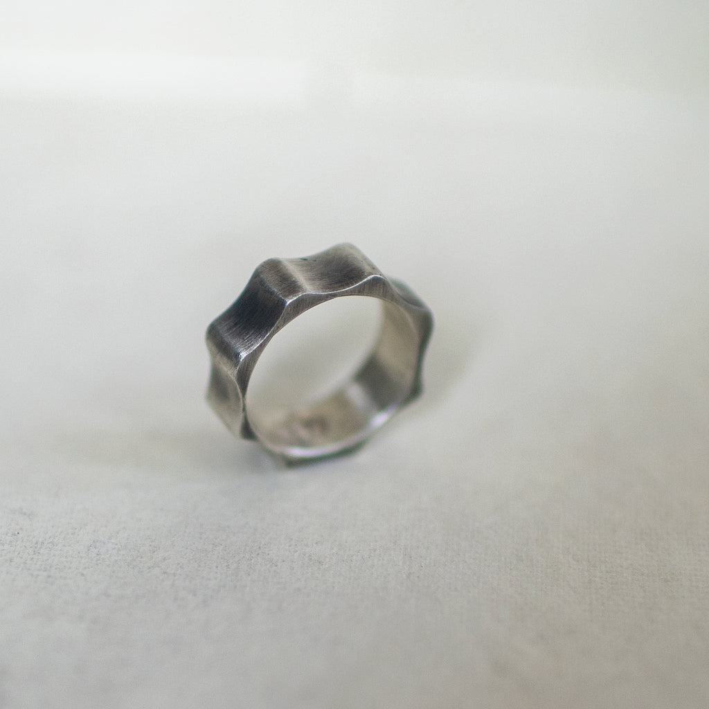 Outlaw Rivet- Size 8
